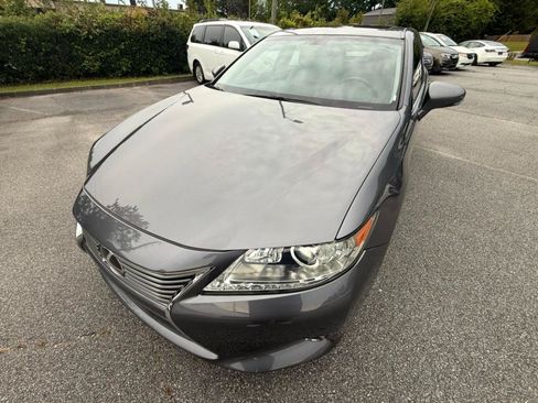 Used 2014 Lexus ES 350 w/ Luxury Package FWD image 29