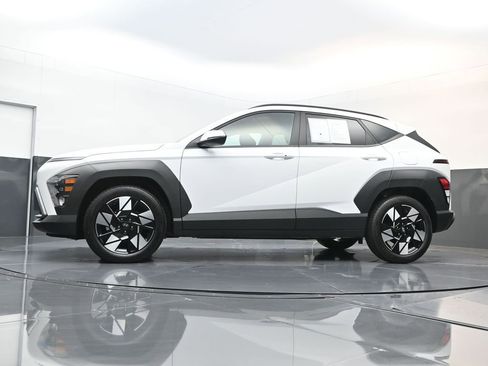 Certified 2025 Hyundai Kona SEL FWD image 25