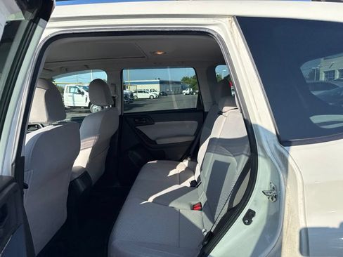 Used 2018 Subaru Forester 2.5i Premium AWD/4WD image 6