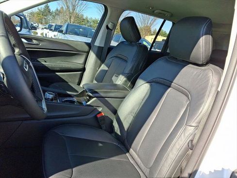 Certified 2023 Jeep Grand Cherokee Laredo image 24