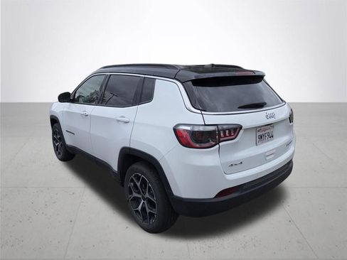 Used 2025 Jeep Compass Limited AWD/4WD image 6