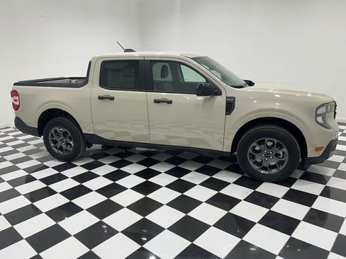 New 2025 Ford Maverick XLT w/ Equipment Group 301A AWD/4WD image 6