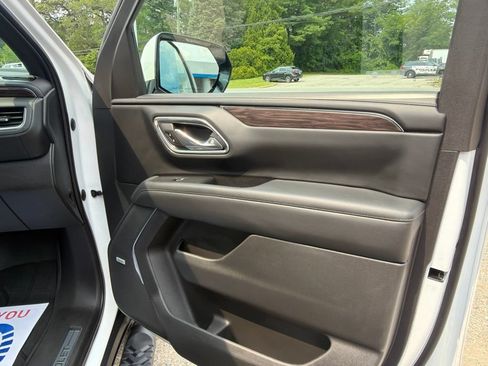 Used 2023 Chevrolet Tahoe Z71 w/ Max Trailering Package AWD/4WD image 32