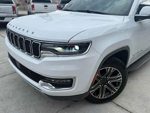 Used 2022 Jeep Wagoneer Series II image 2