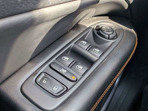 Certified 2018 Jeep Compass Limited w/ Navigation Group AWD/4WD image 24