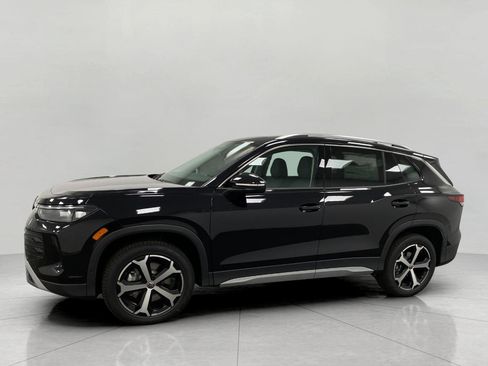 New 2025 Volkswagen Tiguan SE image 8