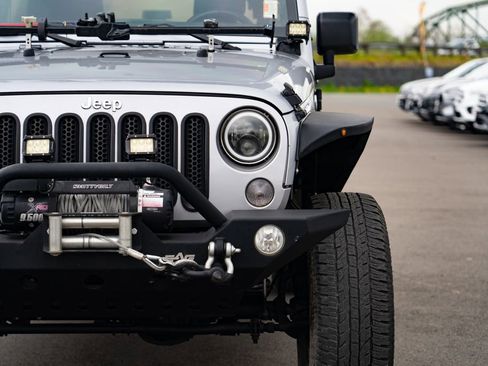 Used 2014 Jeep Wrangler Unlimited Sport AWD/4WD image 5