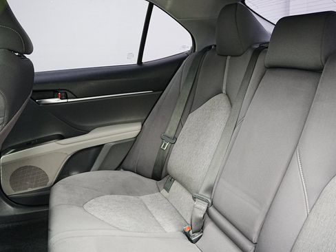 Used 2021 Toyota Camry LE image 15