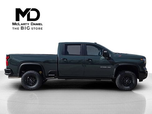 New 2026 Chevrolet Silverado 2500 ZR2 image 6