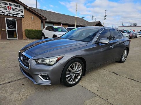 Used 2018 INFINITI Q50 Luxe w/ Essential Package (3.0T Luxe) image 7