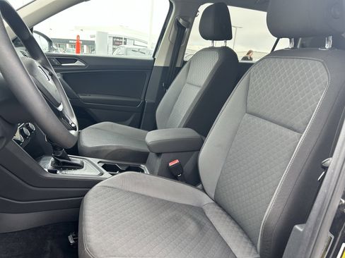 Used 2019 Volkswagen Tiguan S image 20