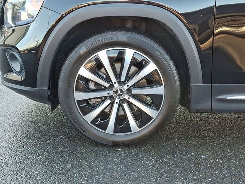 Used 2022 Mercedes-Benz GLB 250 4MATIC image 16