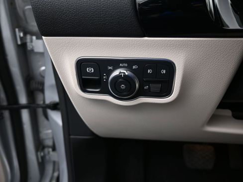 Used 2021 Mercedes-Benz GLA 250 image 32