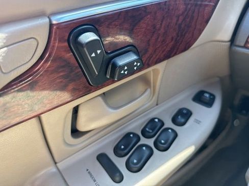 Used 2002 Mercury Grand Marquis LS RWD image 28