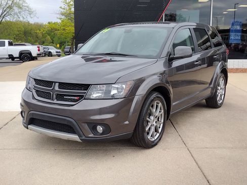Used 2019 Dodge Journey GT FWD image 1