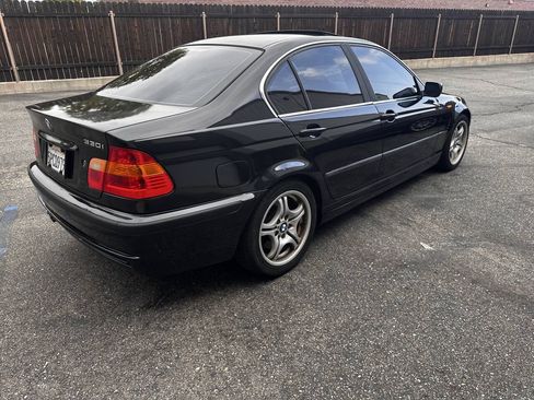 Used 2002 BMW 330i Sedan RWD image 5