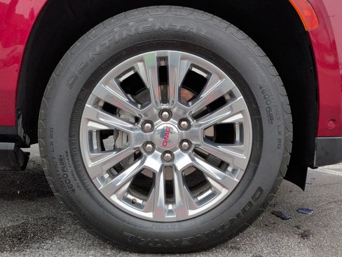 Used 2023 GMC Yukon Denali w/ Advanced Technology Package image 14