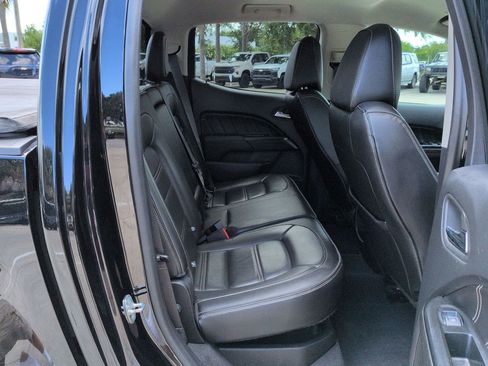 Used 2022 GMC Canyon Denali w/ Denali Black Edition Package AWD/4WD image 25