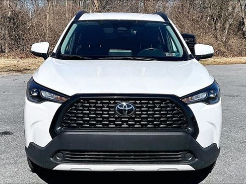 Used 2023 Toyota Corolla Cross LE image 5