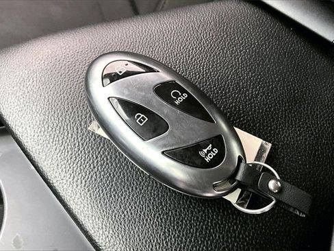 Used 2024 Hyundai Elantra SEL image 10