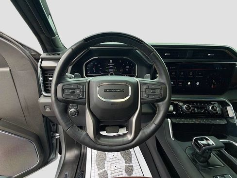 Used 2024 GMC Sierra 1500 Denali Ultimate AWD/4WD image 11