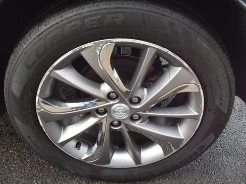 Used 2020 Buick Encore GX Essence w/ Experience Buick Package image 47