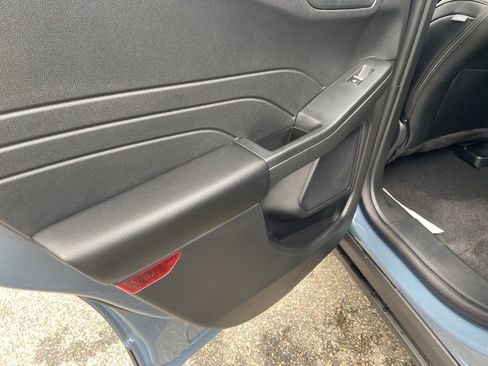 New 2025 Ford Escape SE image 19