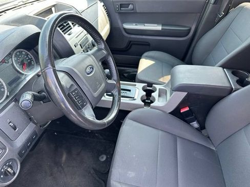 Used 2011 Ford Escape XLT FWD image 12