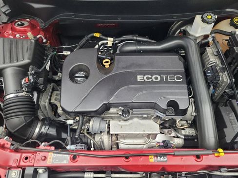 Used 2018 Chevrolet Equinox LT FWD image 30