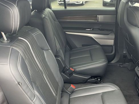 New 2026 Cadillac Vistiq Sport image 17