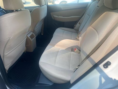 Used 2017 Subaru Outback 2.5i AWD/4WD image 9