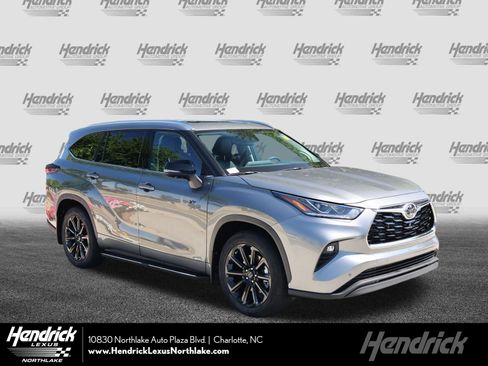 Used 2026 Toyota Highlander Limited AWD/4WD image 1