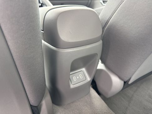 Certified 2025 Hyundai Elantra Sport image 14