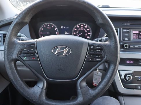 Used 2016 Hyundai Sonata SE image 5