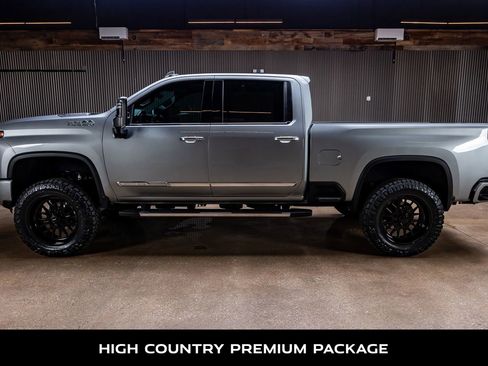 Used 2024 Chevrolet Silverado 2500 High Country w/ High Country Premium Package AWD/4WD image 6