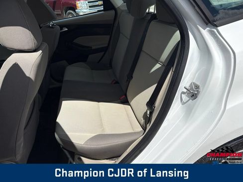 Used 2014 Ford Focus SE FWD image 11