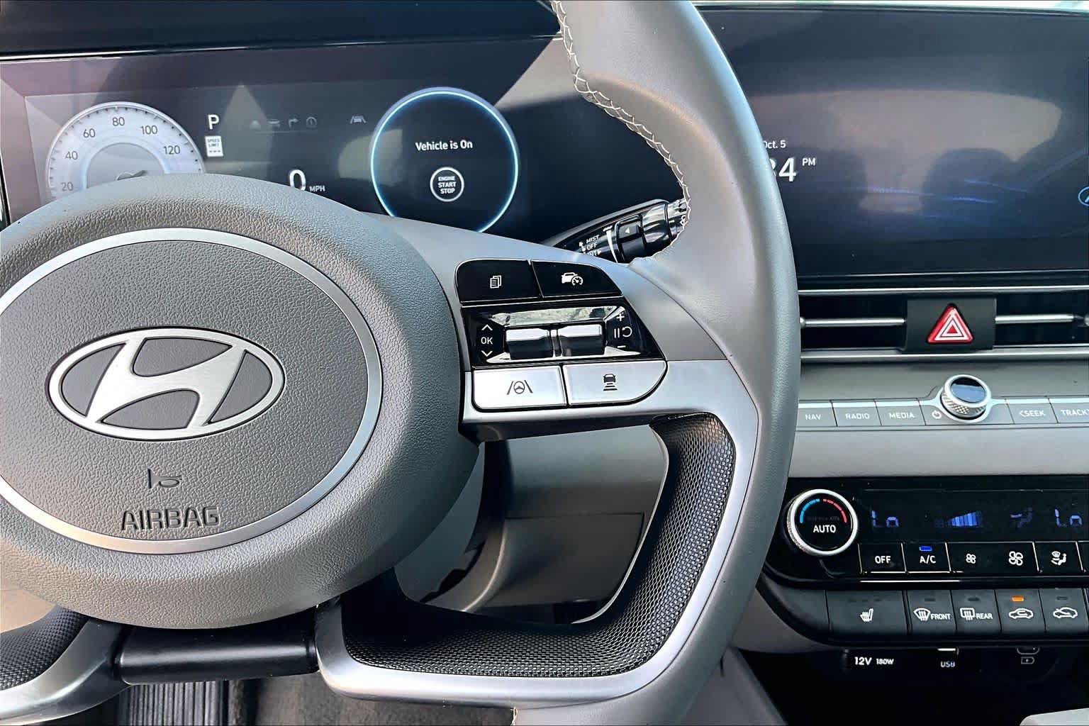 Certified 2025 Hyundai Elantra SEL FWD image 25