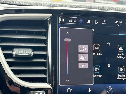 Used 2024 Chrysler Pacifica Touring-L image 20