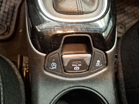 Used 2020 Jeep Compass Latitude image 29