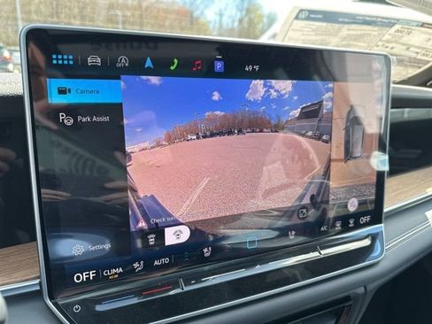 New 2026 Volkswagen Tiguan SEL R-Line AWD/4WD image 24