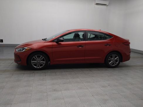 Used 2017 Hyundai Elantra SE FWD image 2