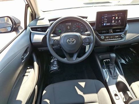 Used 2024 Toyota Corolla LE image 14