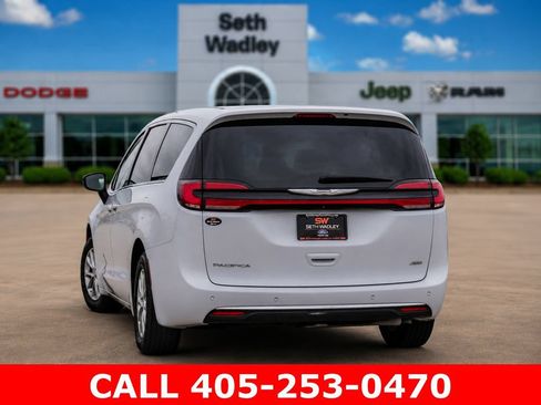 Used 2024 Chrysler Pacifica Touring-L AWD/4WD image 60