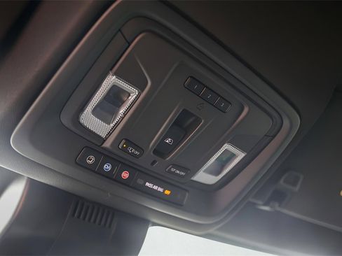 Used 2023 Chevrolet Silverado 1500 High Country w/ Technology Package image 24