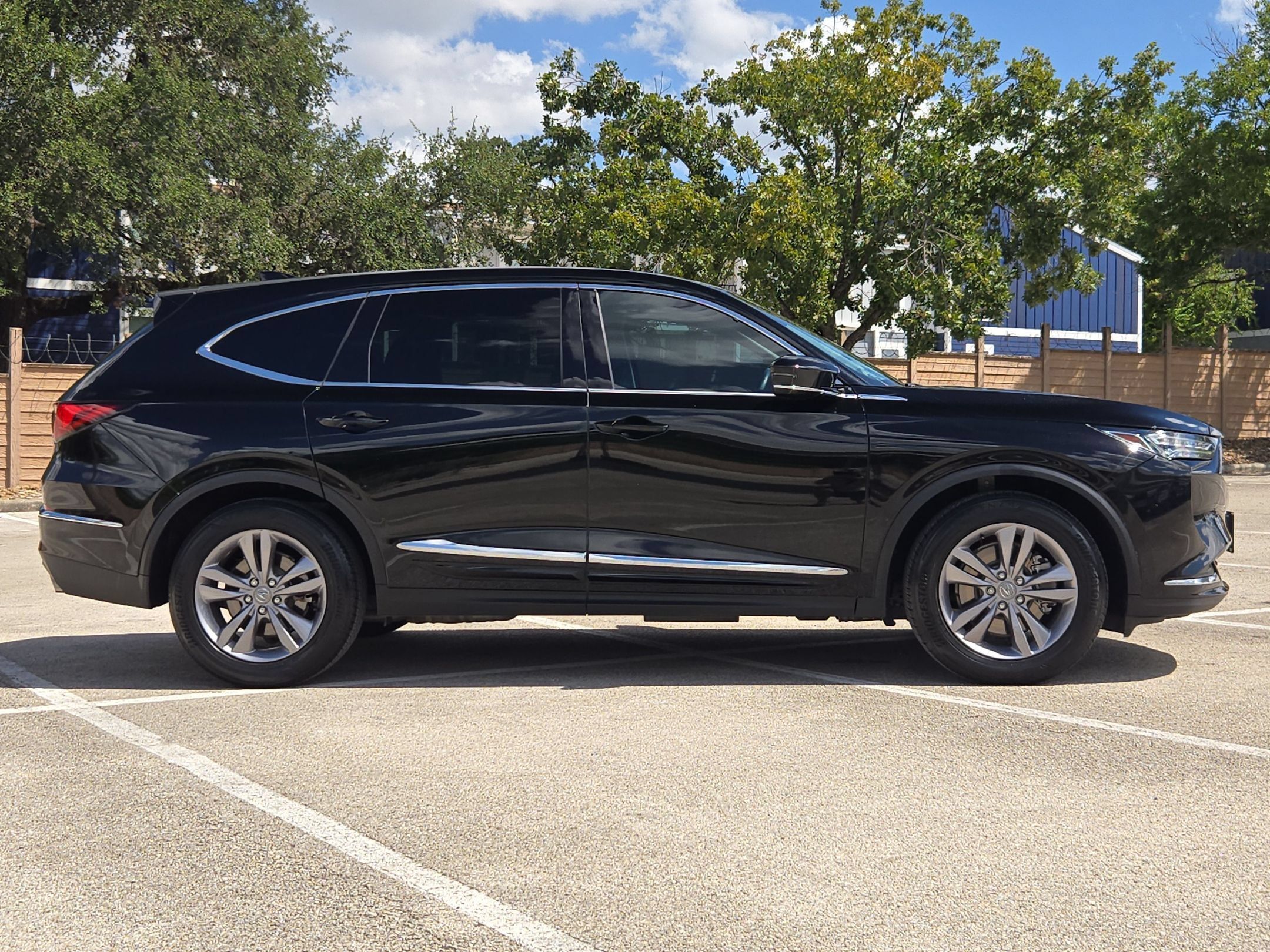 Certified 2023 Acura MDX FWD image 2