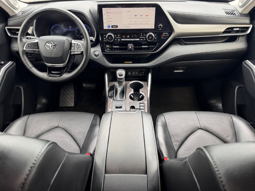 Used 2023 Toyota Highlander Limited AWD/4WD image 20