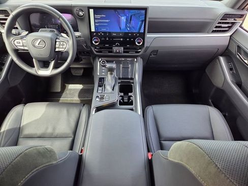 Used 2024 Lexus GX 550 AWD/4WD image 15