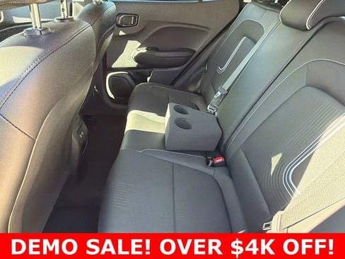 Certified 2025 Hyundai Venue Limited image 16
