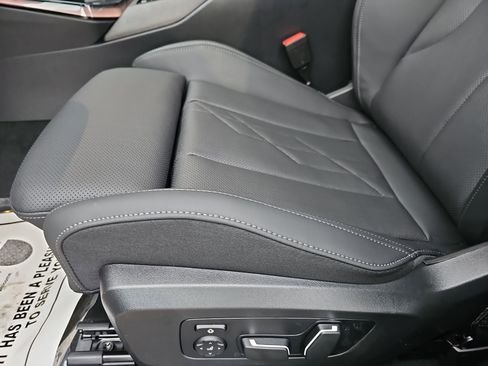 New 2026 BMW X3 xDrive30 w/ Premium Package image 30