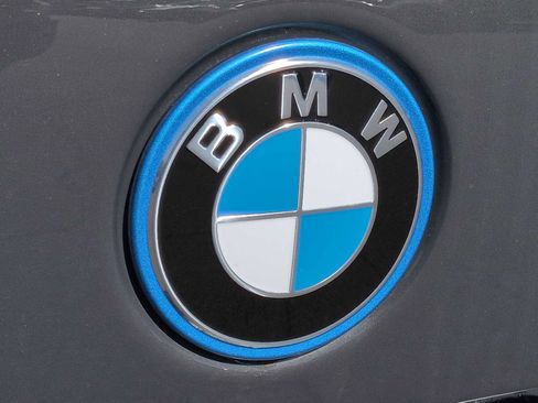 New 2026 BMW X5 xDrive50e image 12